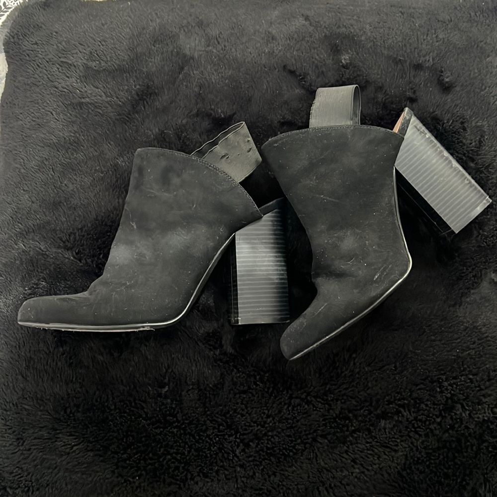 Heeled mules